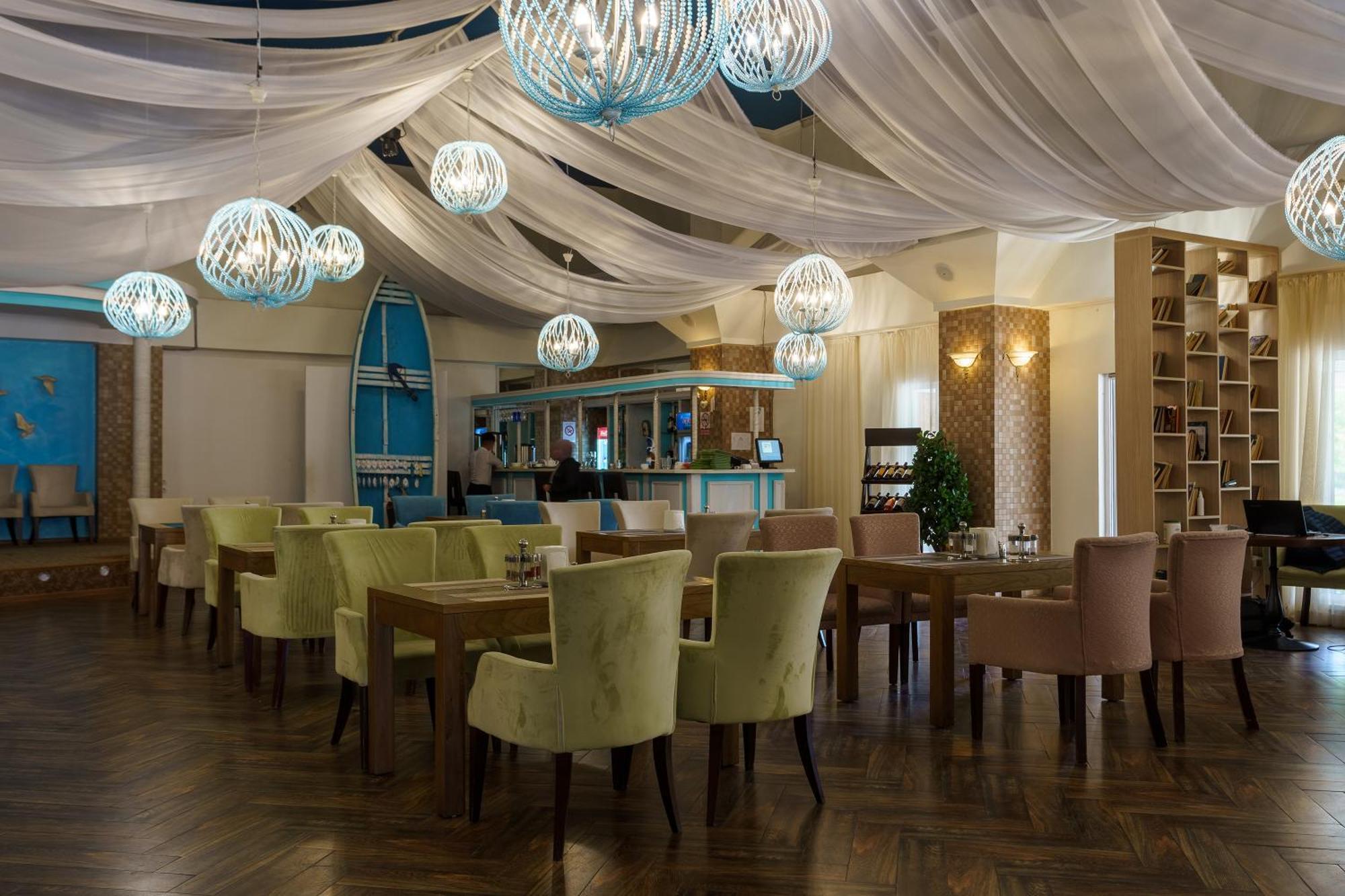 Talisman Village Hotel ボステリ エクステリア 写真